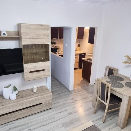 Apartament Trzypokojowy apartament w centrum Ustki Ustka Zewnętrze zdjęcie