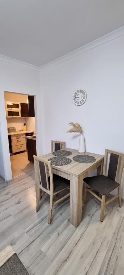 Apartament Trzypokojowy apartament w centrum Ustki Ustka Zewnętrze zdjęcie