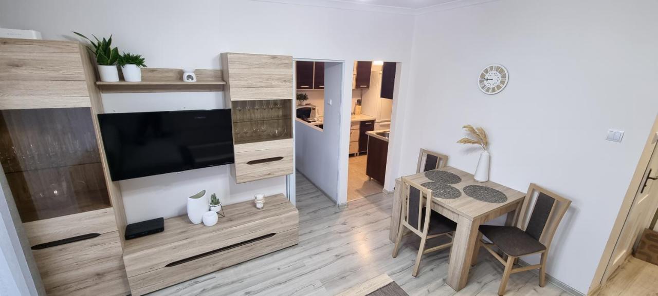 Apartament Trzypokojowy apartament w centrum Ustki Ustka Zewnętrze zdjęcie